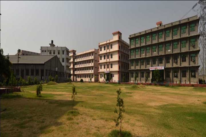 https://cache.careers360.mobi/media/colleges/social-media/media-gallery/13489/2018/12/1/Campus view of Sunder Deep College of Law Ghaziabad_Campus-view.jpg